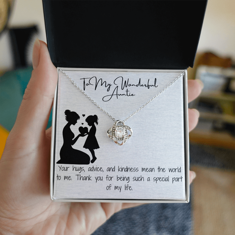 Wonderful Auntie Love Knot Necklace